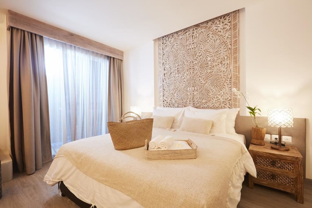 rooms-tropical-garden-pool-view