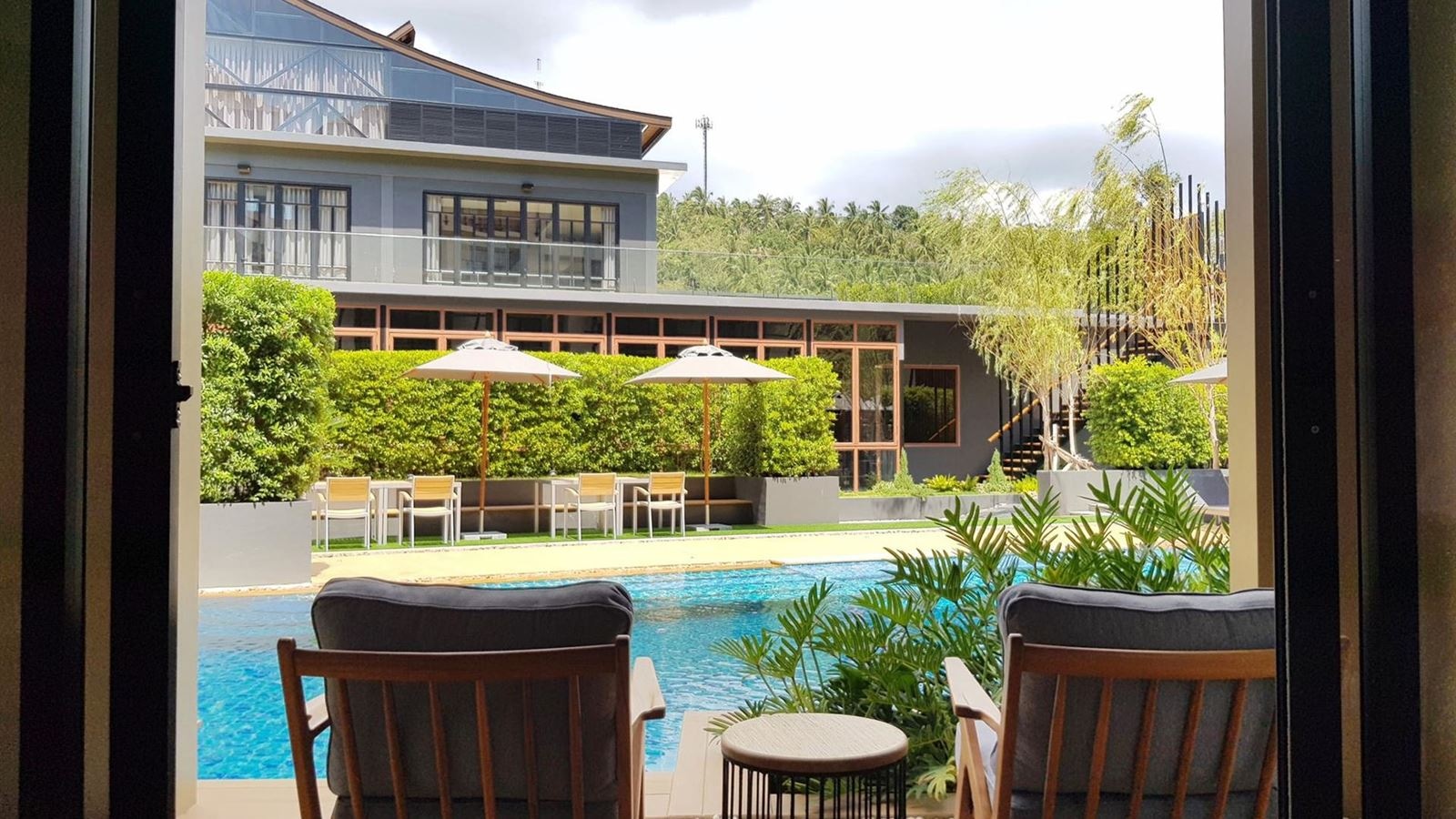 rooms-aurico-deluxe-pool-access