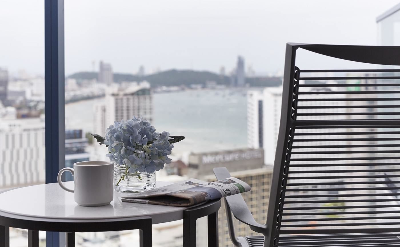 rooms-deluxe-corner-seaview