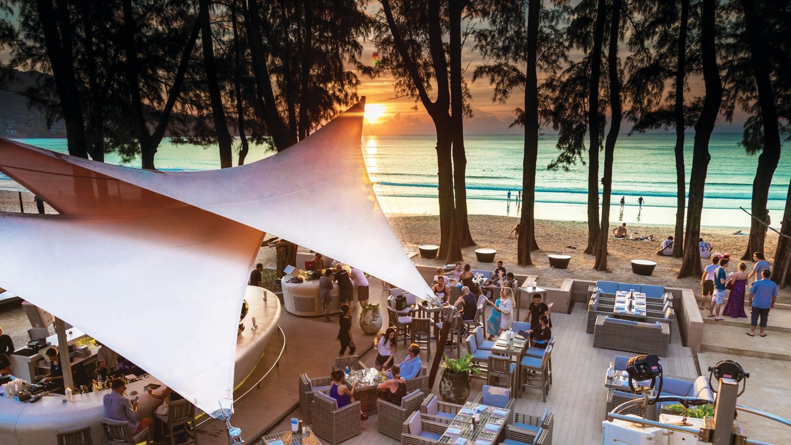 bars-hq-beach-lounge