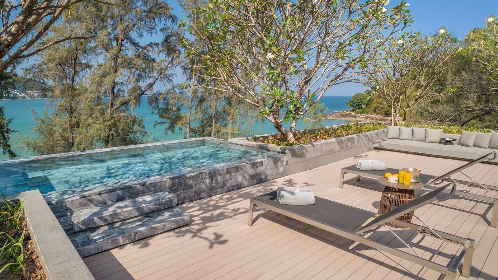 rooms-azure-sea-view-pool-penthouse-3bedroom