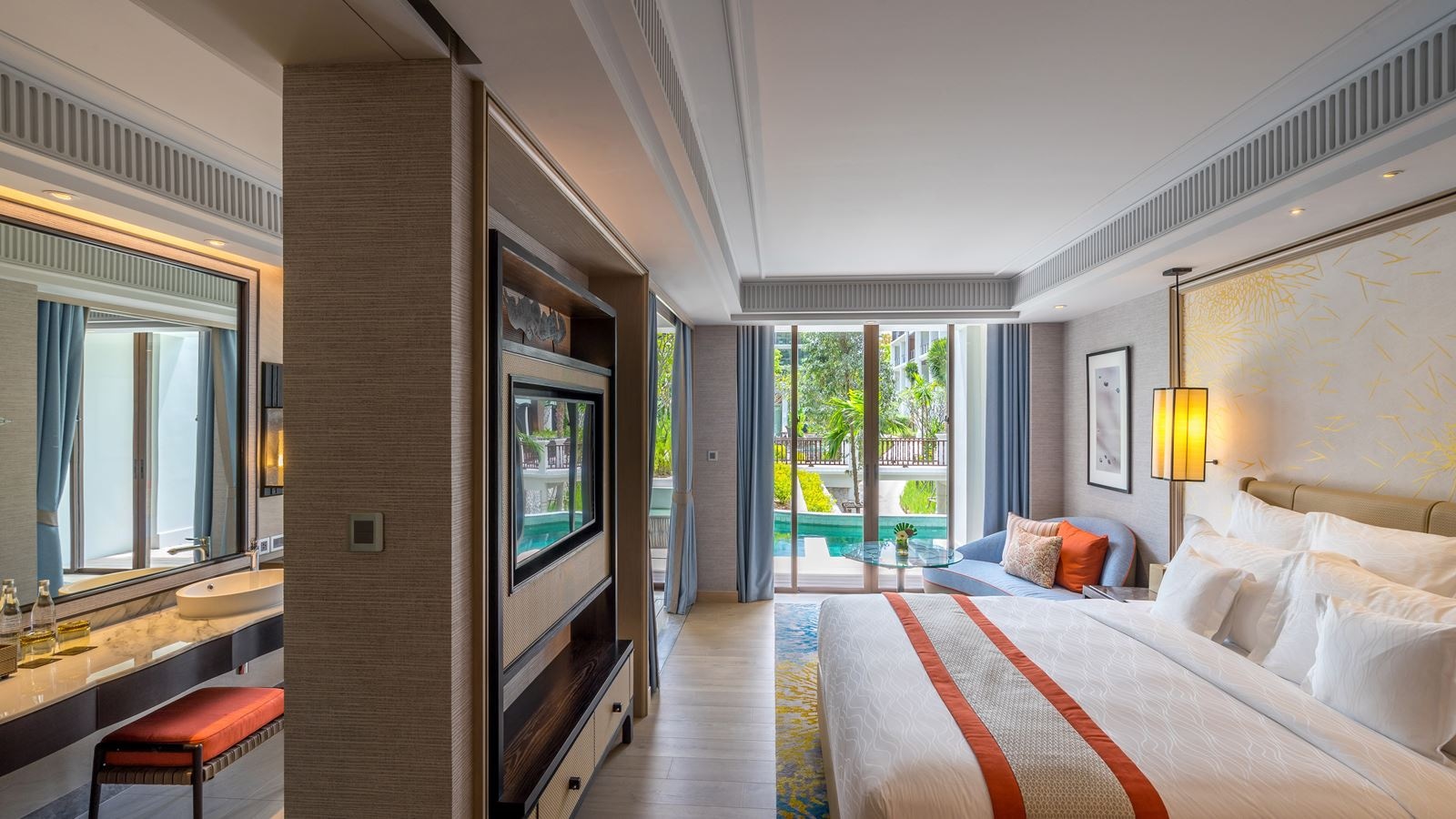 rooms-classic-pool-access-room