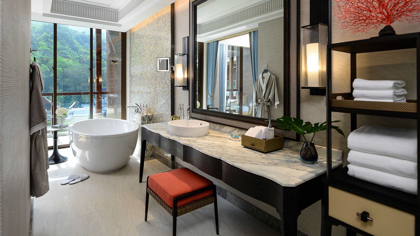 rooms-classic-mountain-view-room