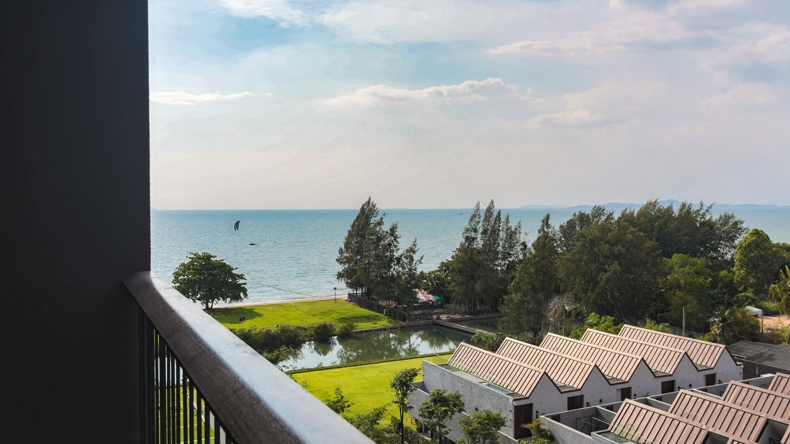 rooms-seaview-grand-deluxe