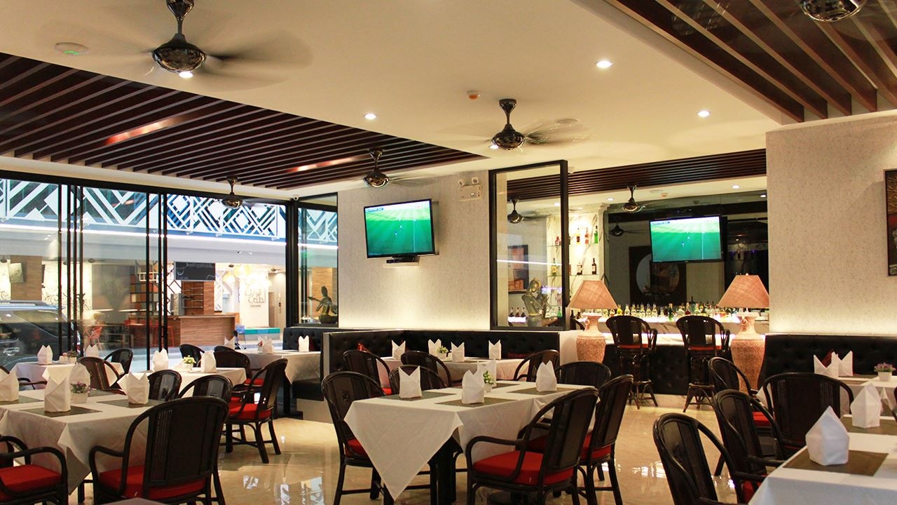 restaurants-hemingways-silk-restaurant
