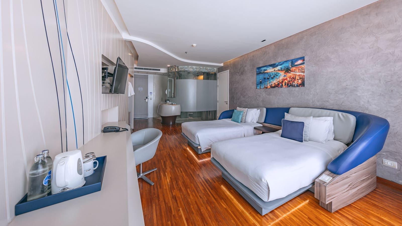 rooms-deluxe-pool-view