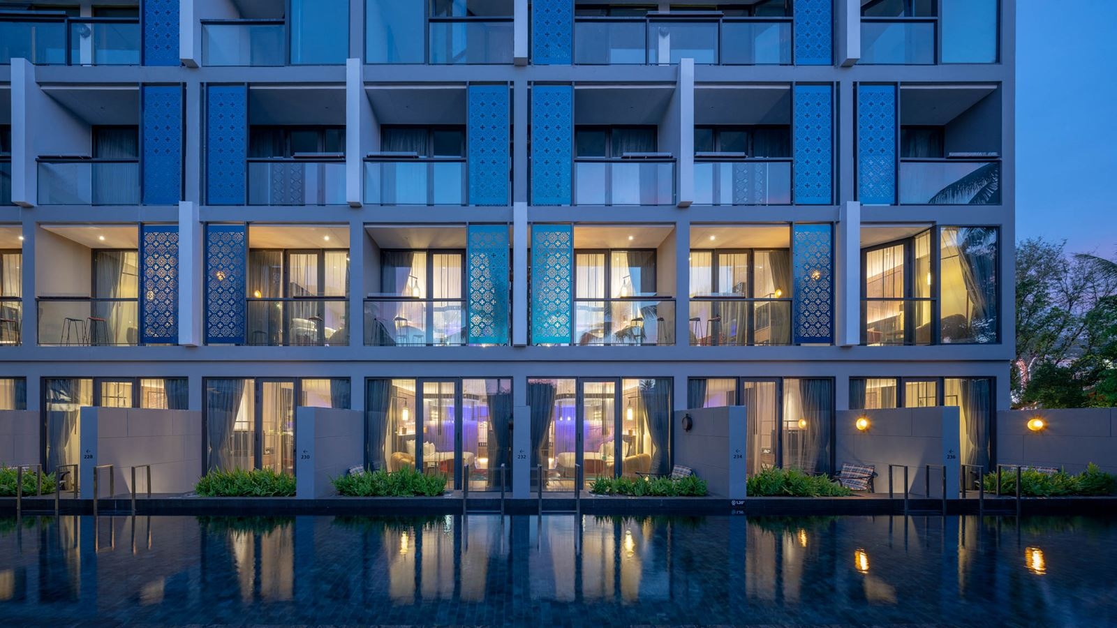 rooms-standard-pool-view