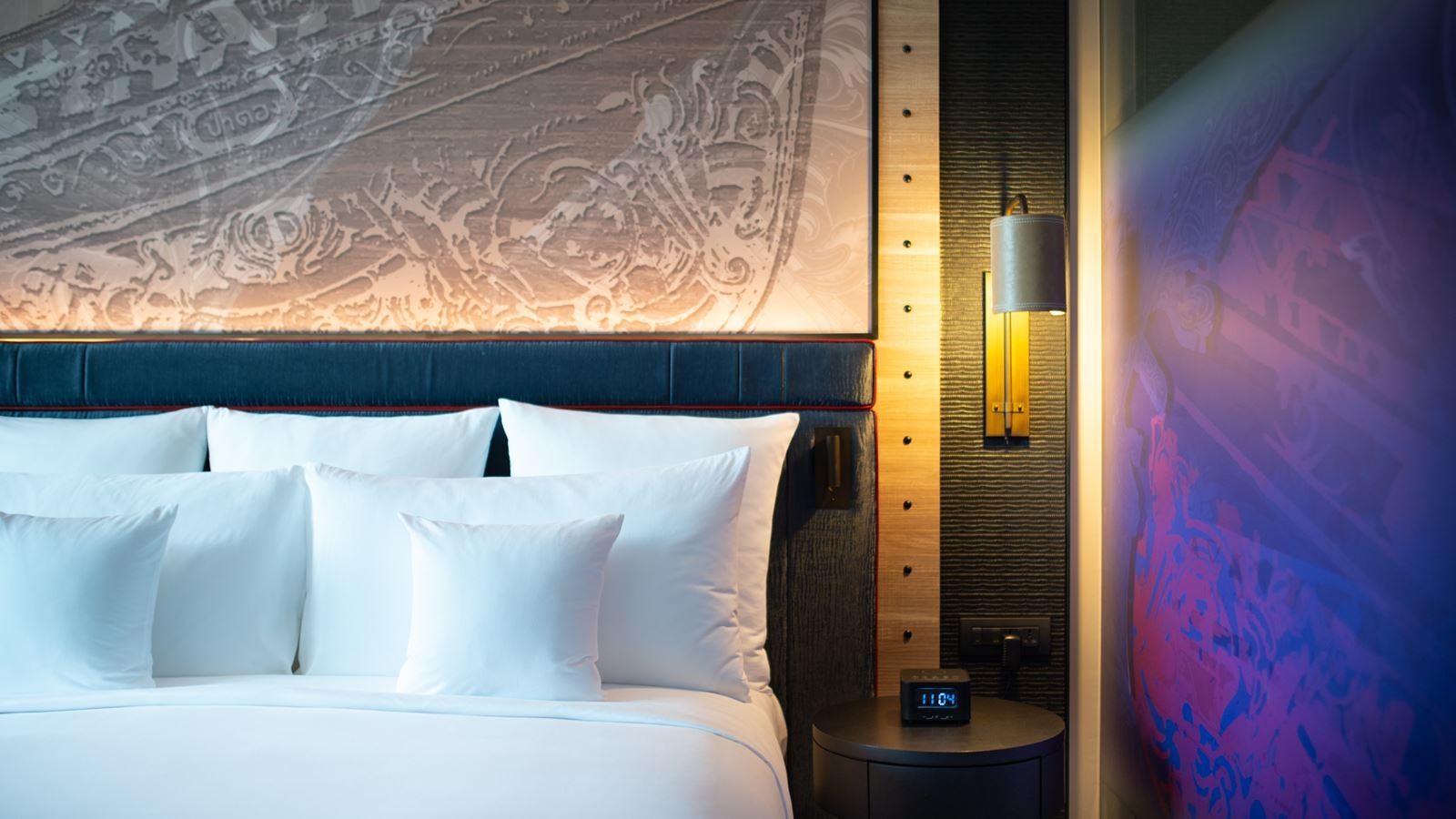 rooms-standard-pool-view