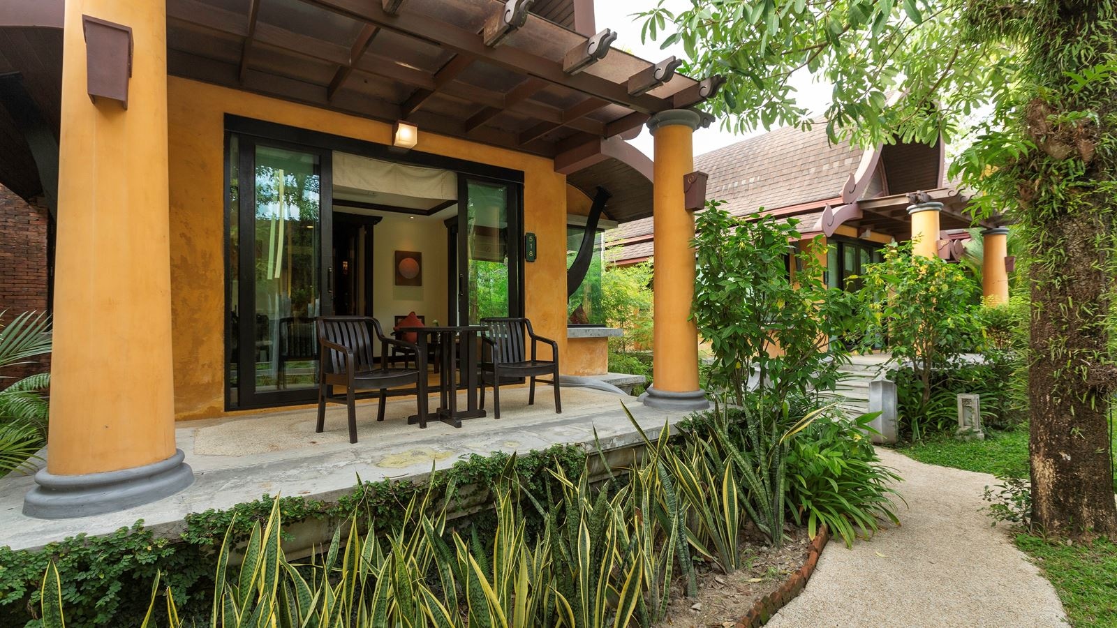 rooms-tropical-villa