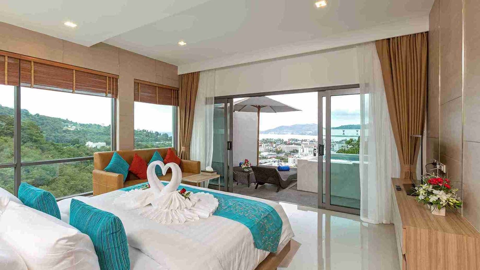 rooms-premier-suite-jacuzzi-seaview