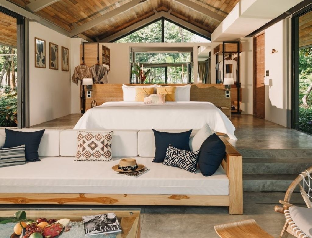 rooms-one-bedroom-pool-villa