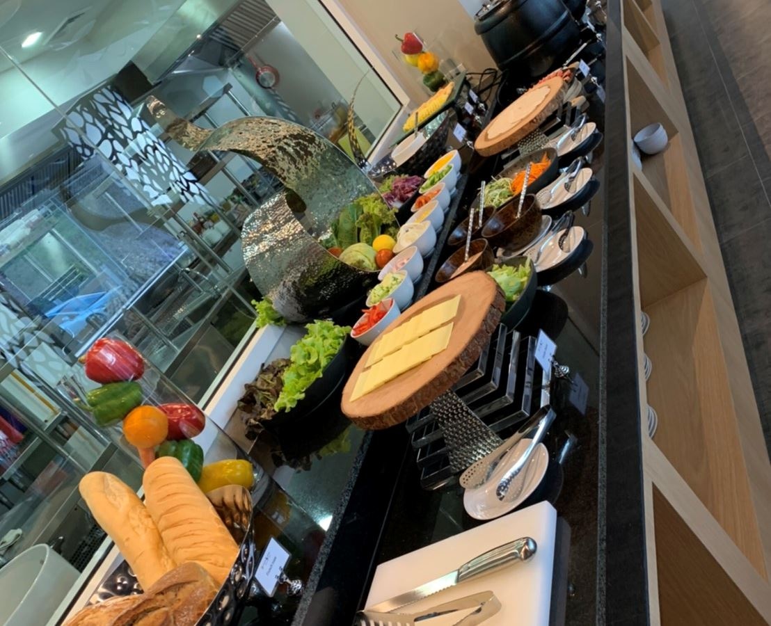 restaurants-rainbow-bubble-restaurant