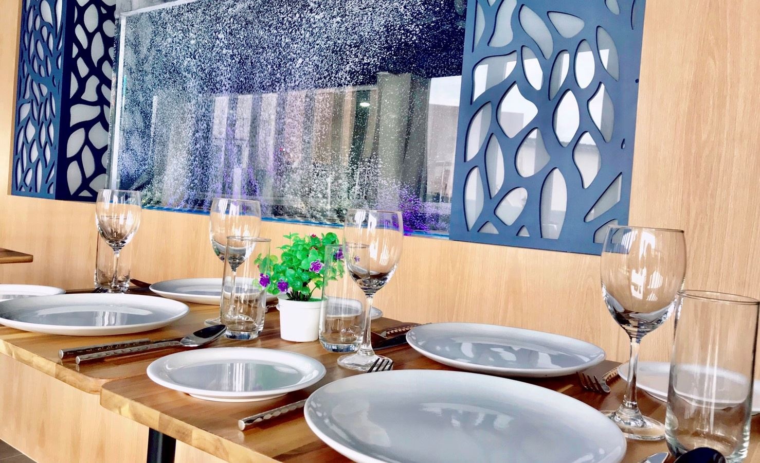 restaurants-rainbow-bubble-restaurant