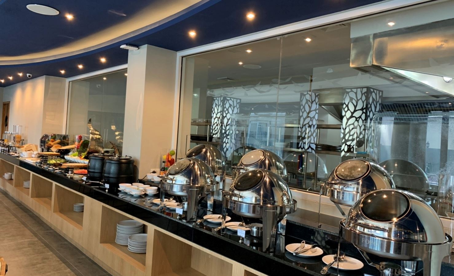 restaurants-rainbow-bubble-restaurant