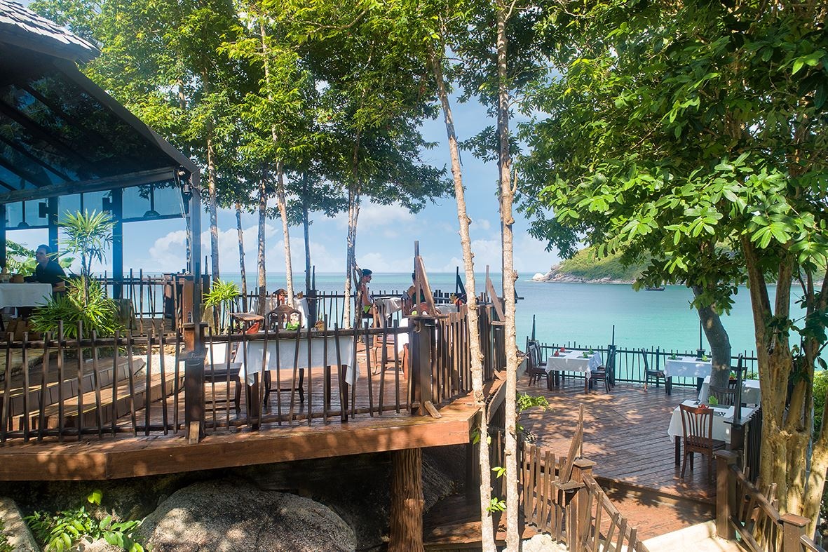 bars-the-pool-deck-bar