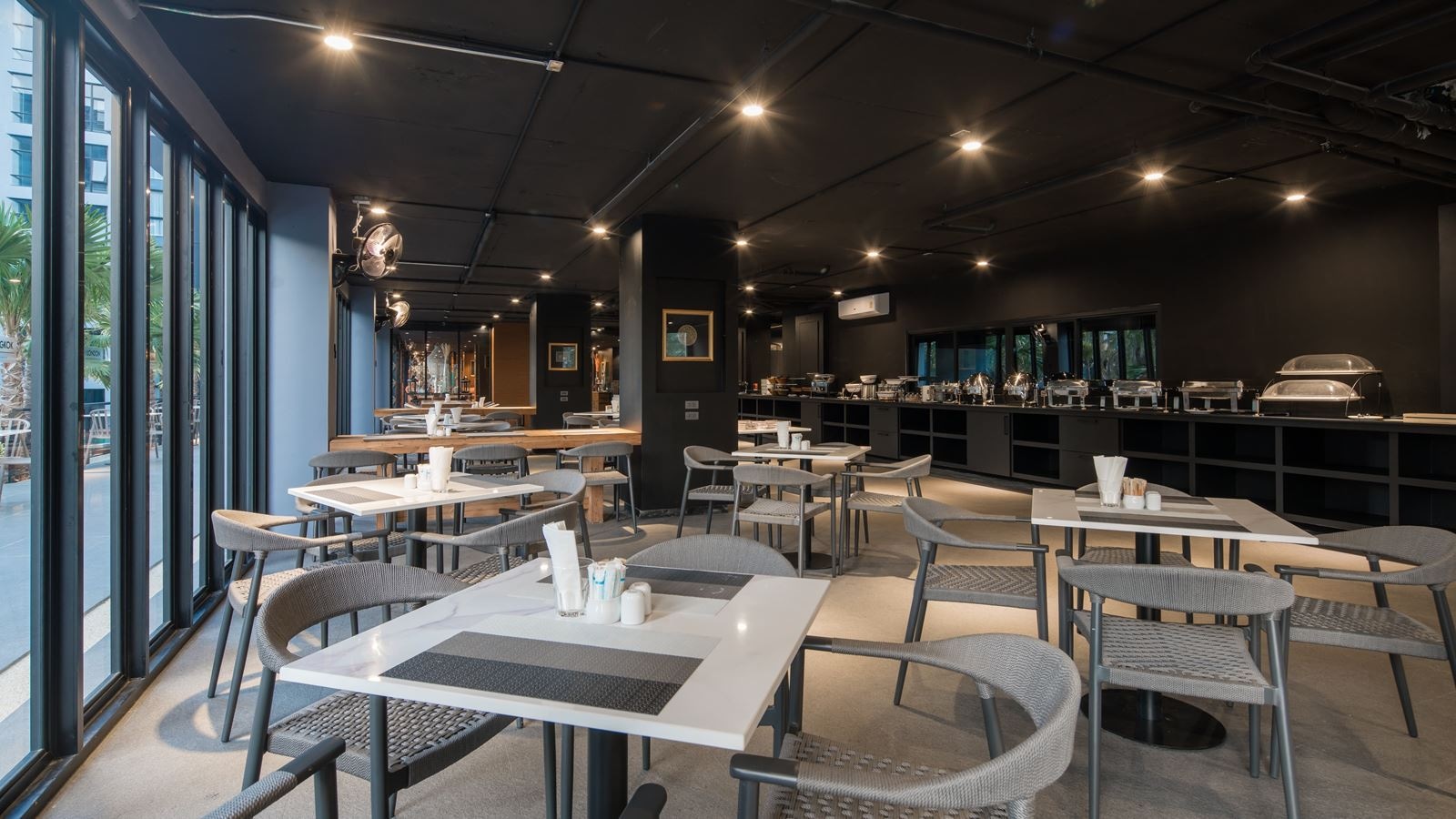 restaurants-bangkok-restaurant