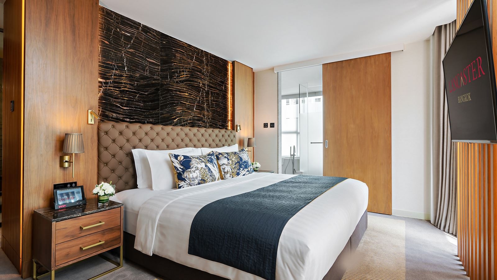 rooms-executive-suite-room