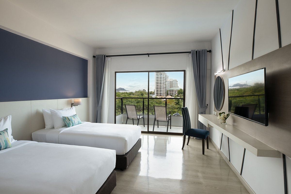 rooms-deluxe-ocean-view-room