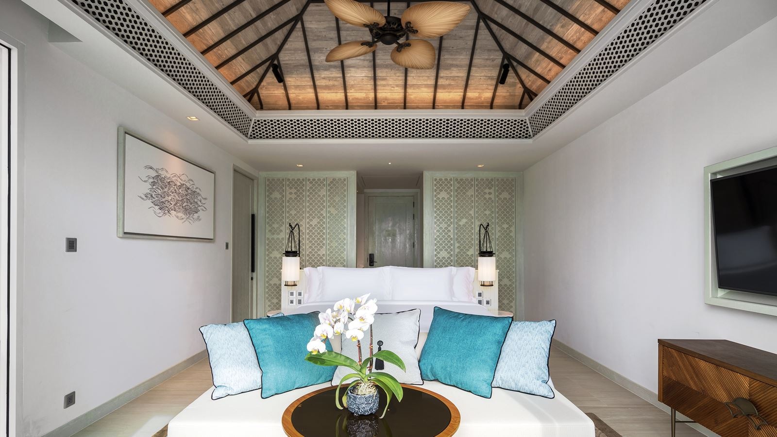 rooms-partial-ocean-pool-suite