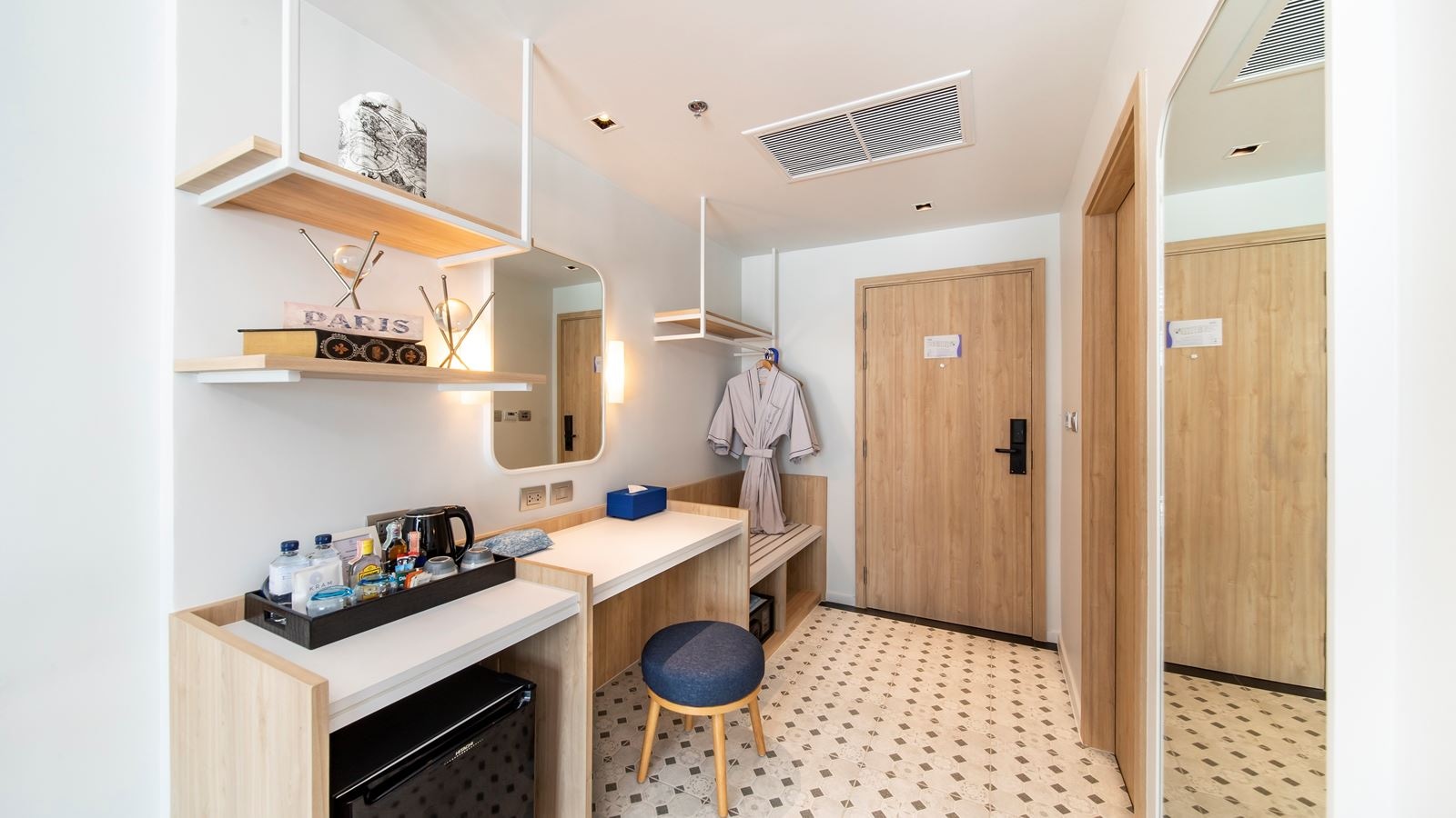 rooms-deluxe-pool-access-twin--king