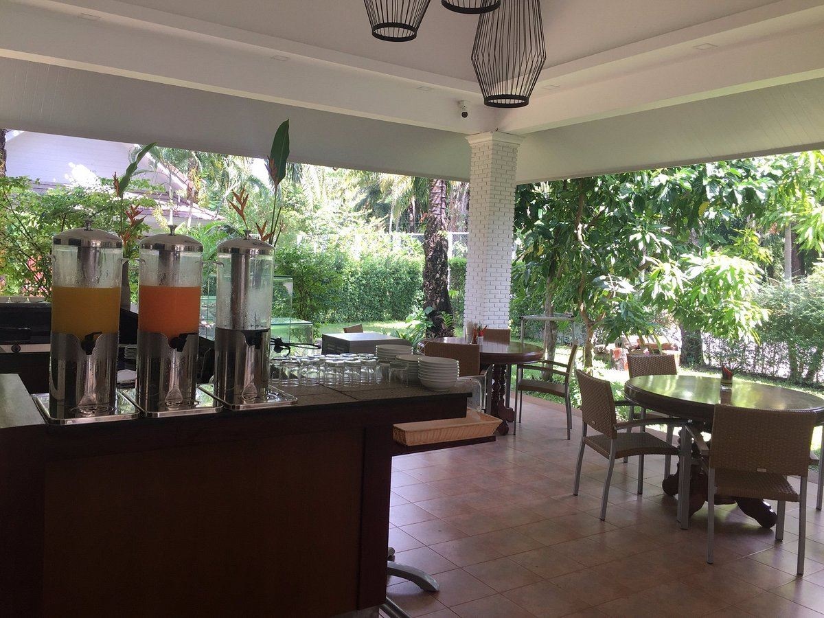 restaurants-the-palm-restaurant-and-bar