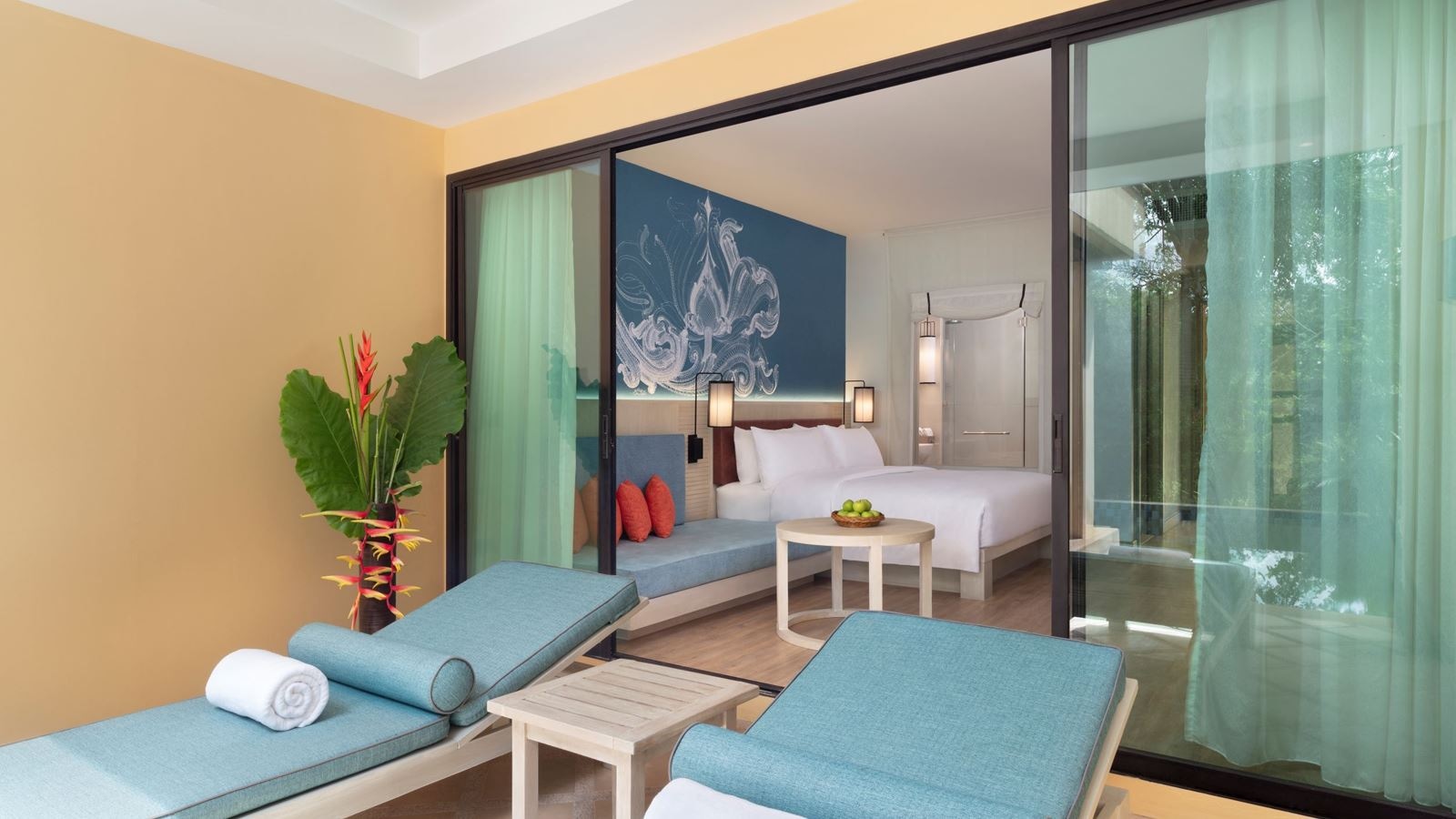 rooms-avani-pool-access-room