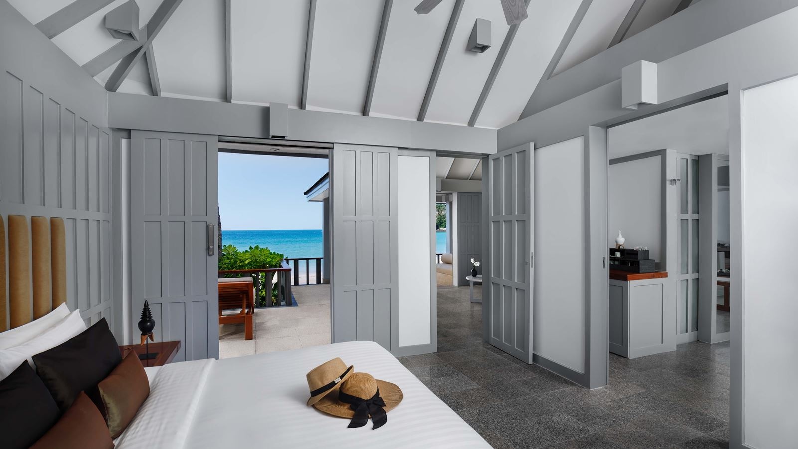 rooms-beach-deluxe-suite