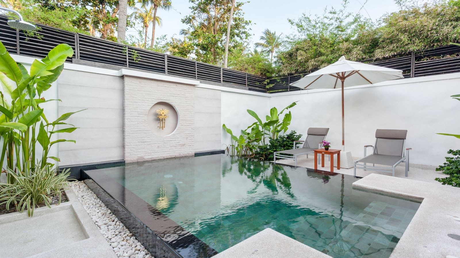 rooms-grand-deluxe-pool-villa-sea-view