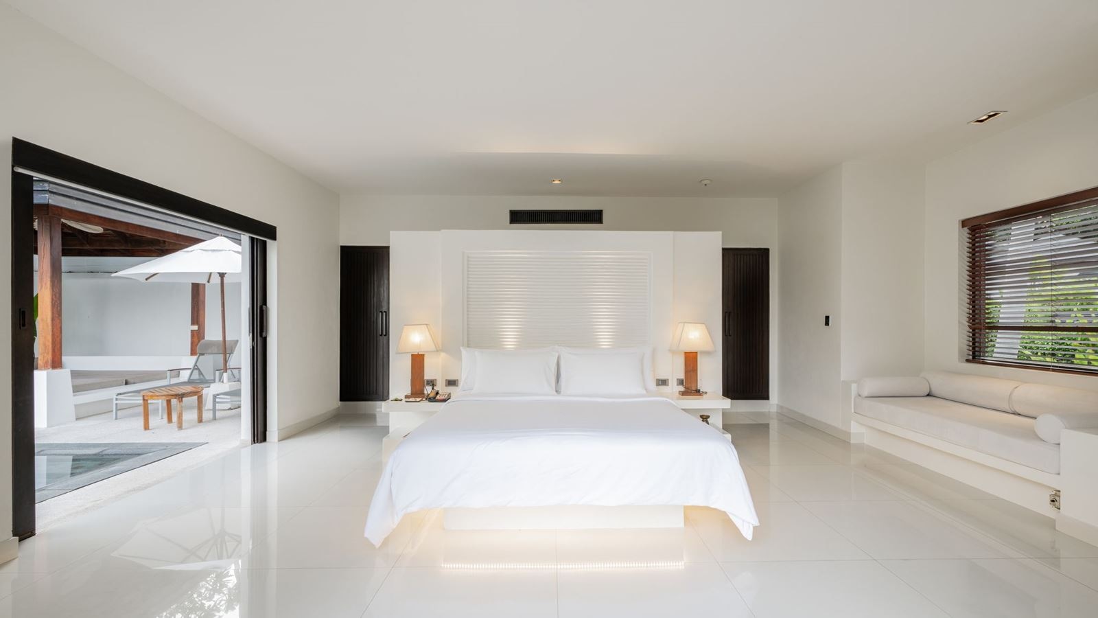 rooms-grand-deluxe-premium-pool-villa-with-seaview