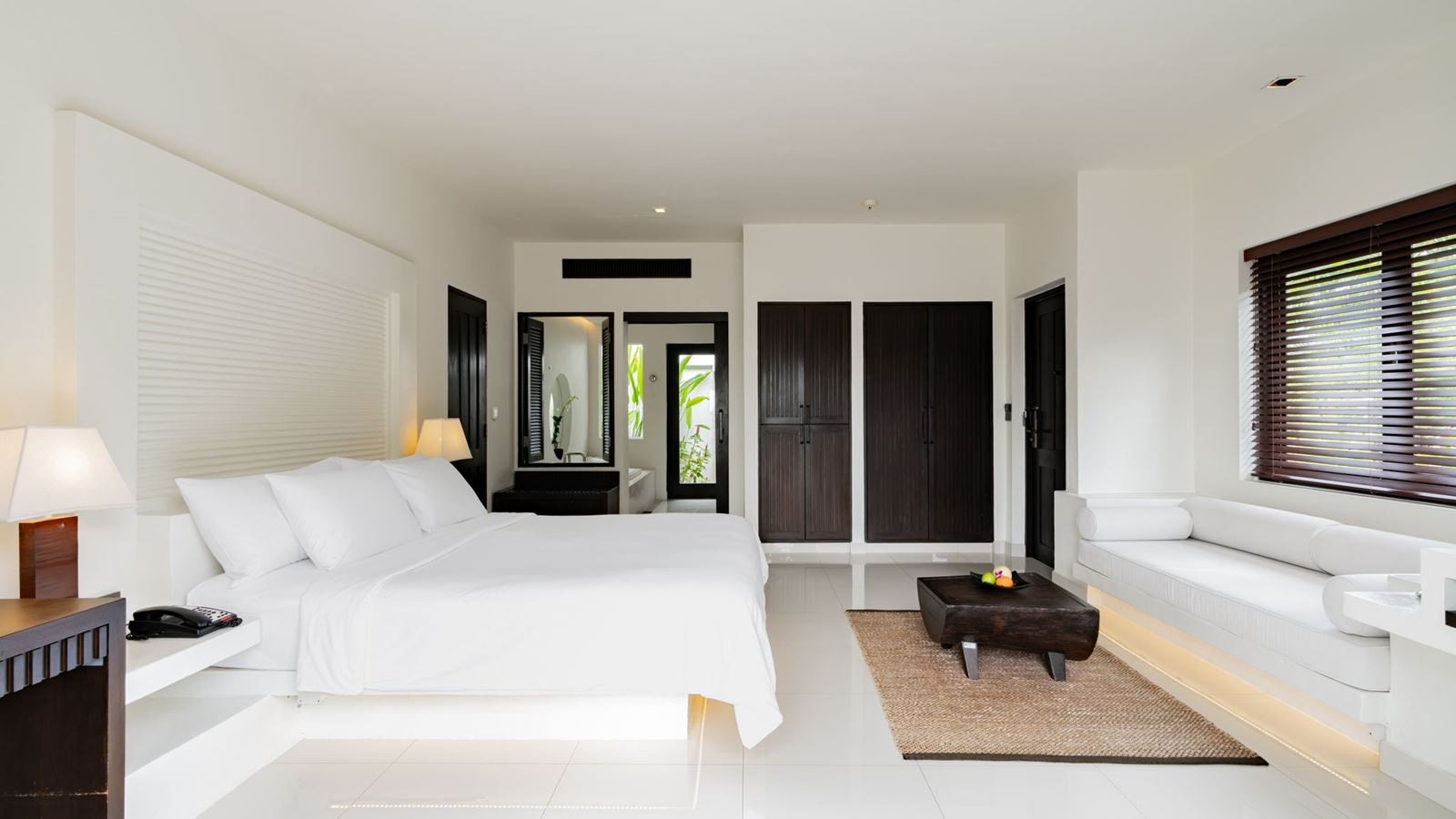 rooms-junior-pool-suite