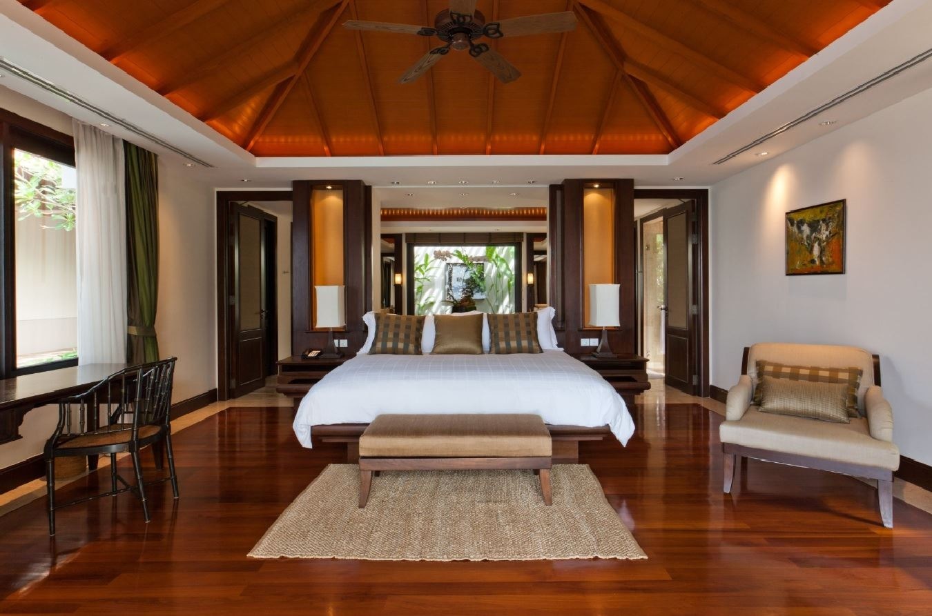 rooms-4-bedroom-ocean-front-residence