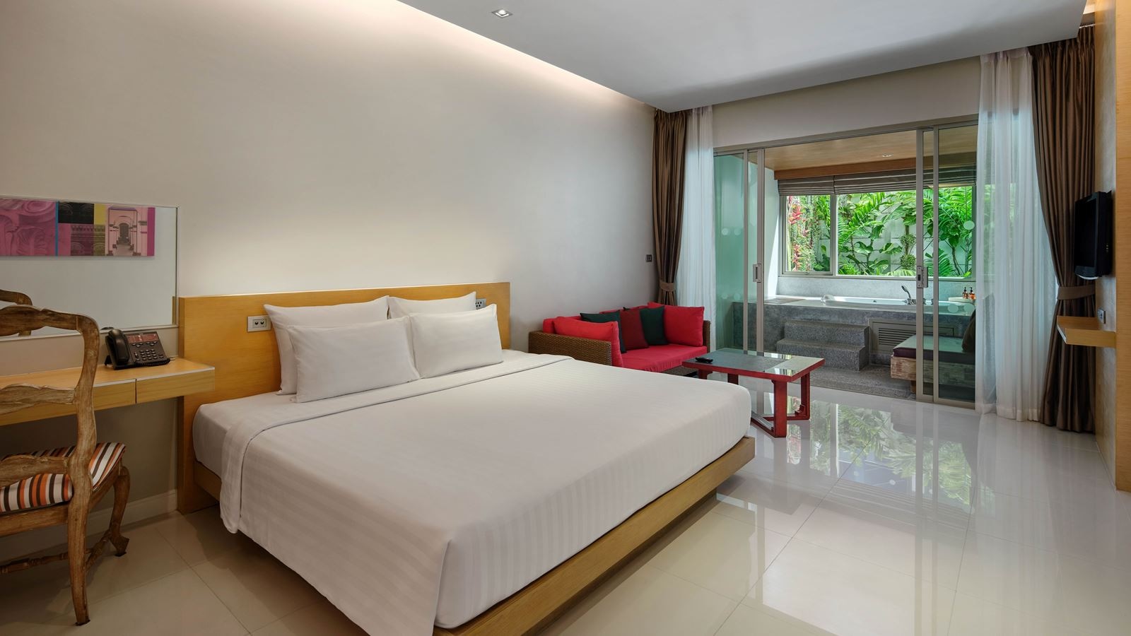 rooms-deluxe-jacuzzi