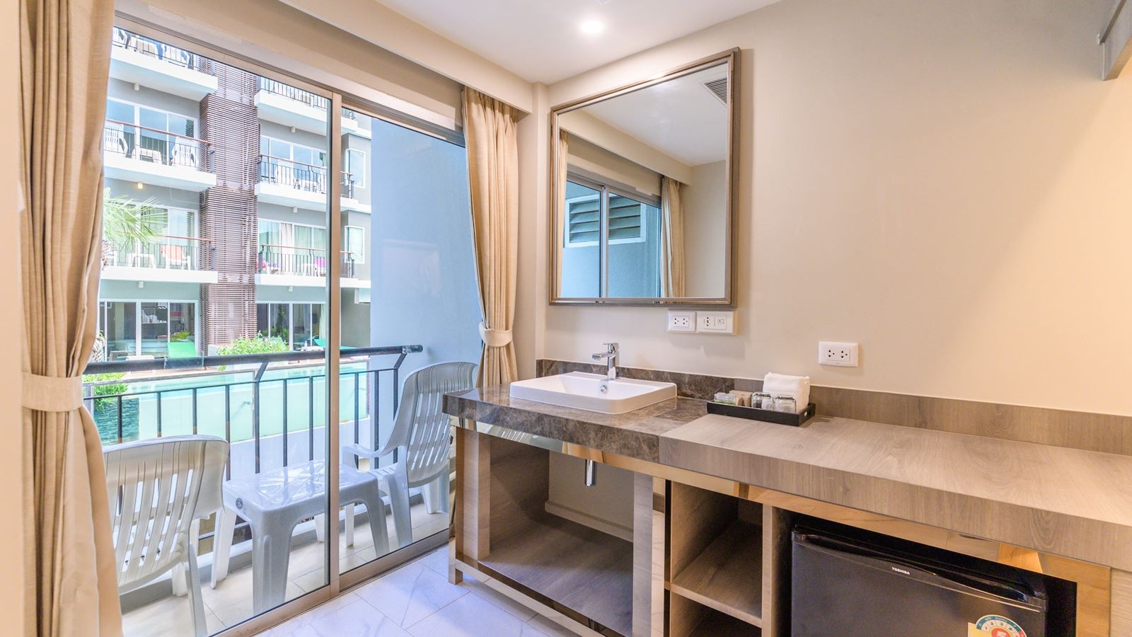 rooms-superior-comfy-room