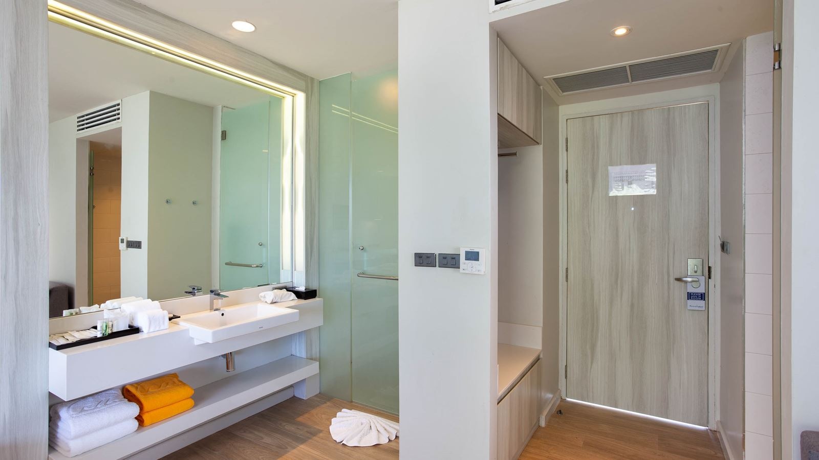 rooms-deluxe-seaview