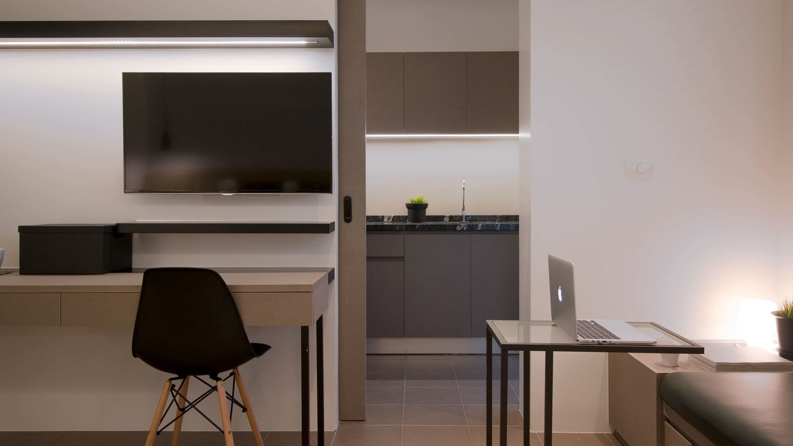 rooms-nitarn-room-double-bed