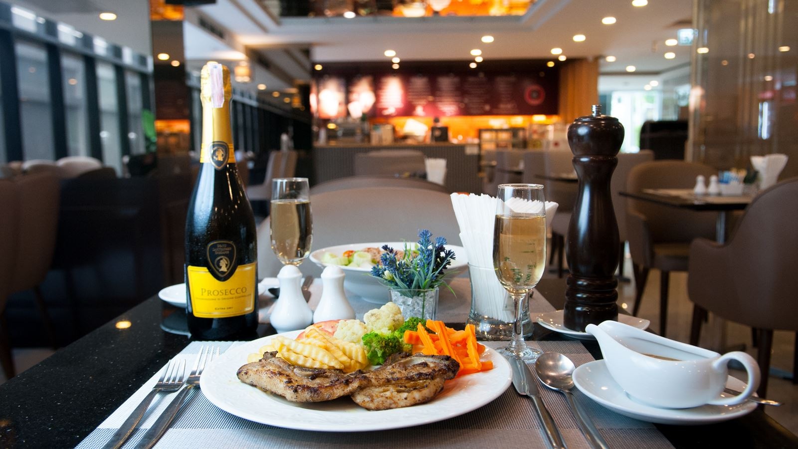 restaurants-til-bar-restaurant