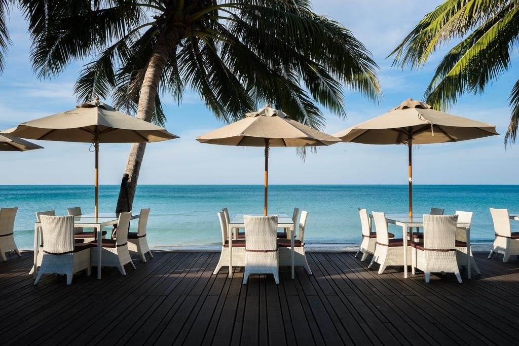 restaurants-the-beach-restaurant