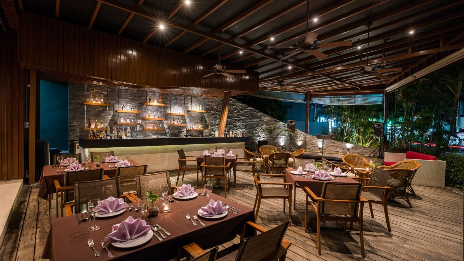 restaurants-gusto-restaurant