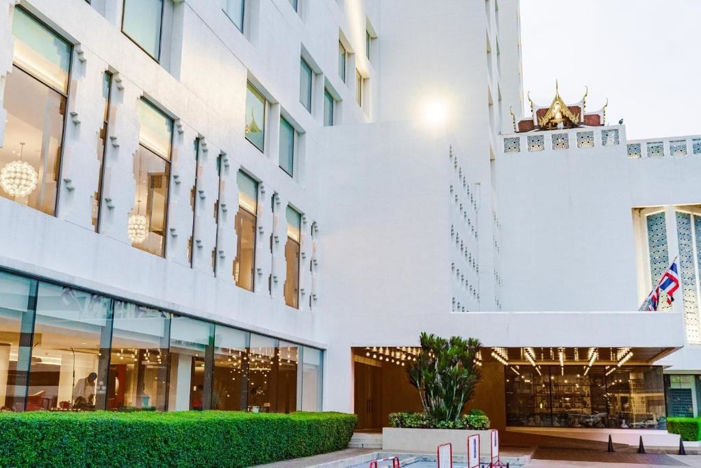 general-main-building