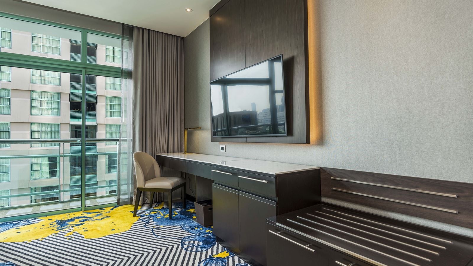 rooms-grand-deluxe-city-view