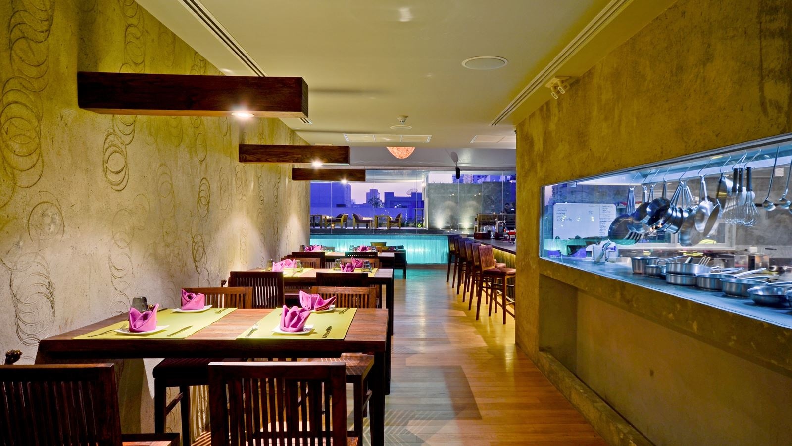 restaurants-nomad-restaurant