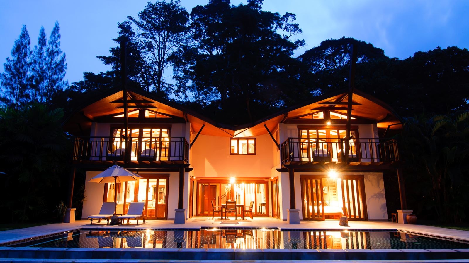 rooms-5-bedroom-grand-beachfront-pool-villa