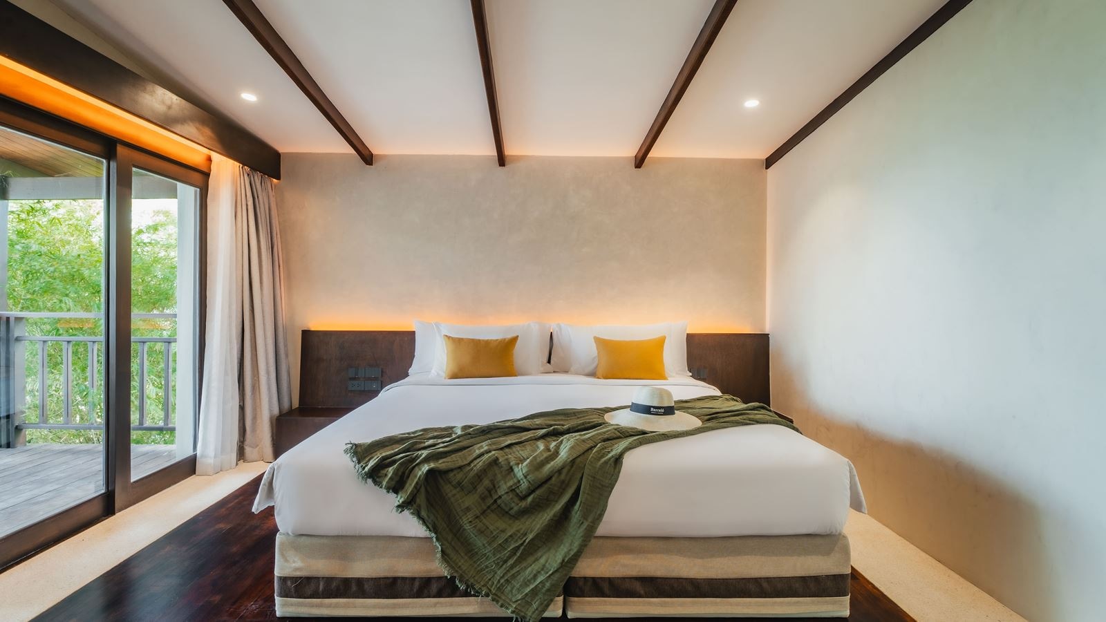 rooms-lux-3-bedroom-grand-sea-view-pool-villa