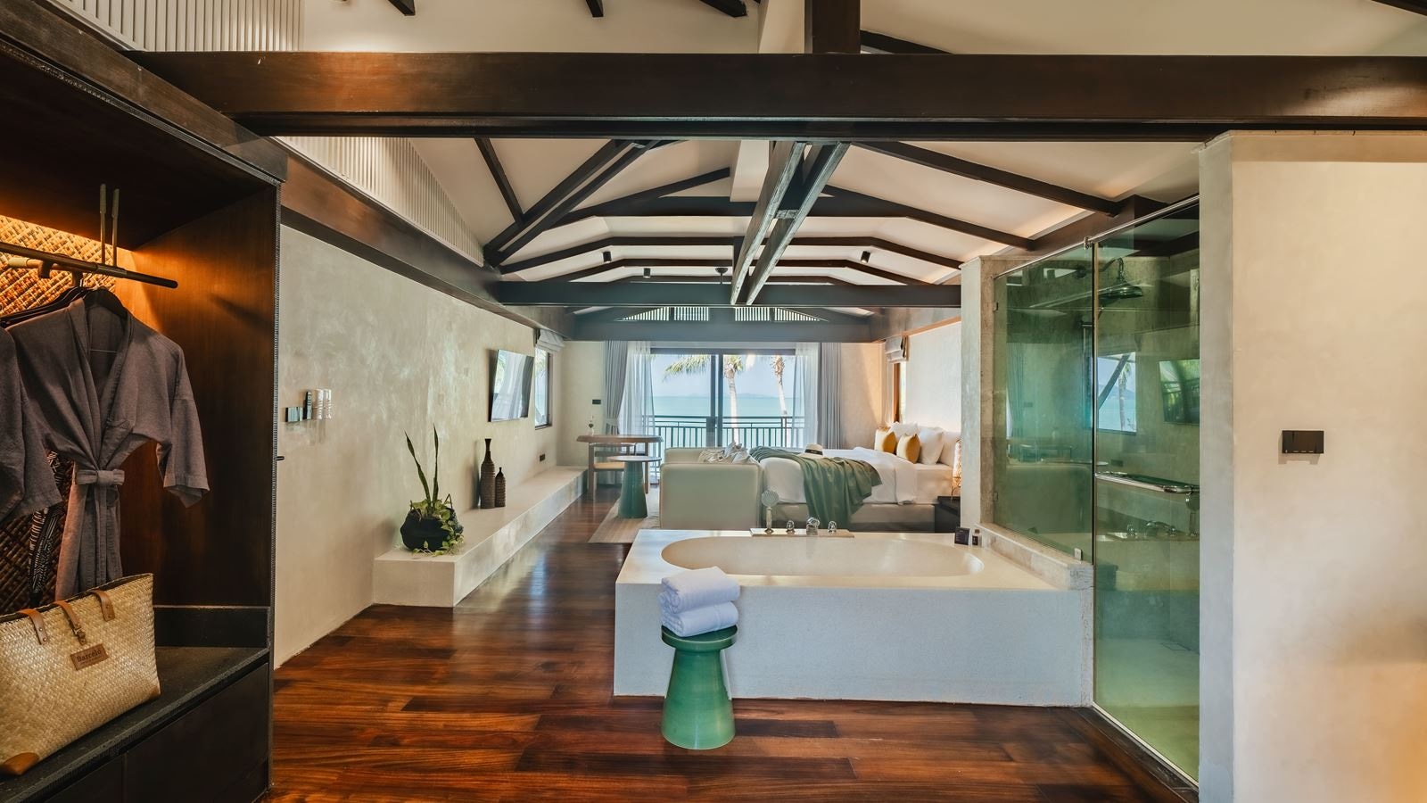 rooms-lux-5-bedroom-grand-beachfront-pool-villa