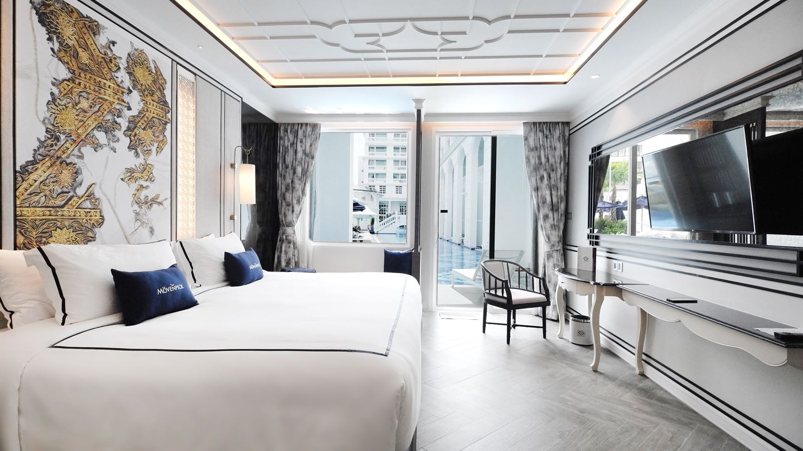 rooms-deluxe-pool-access