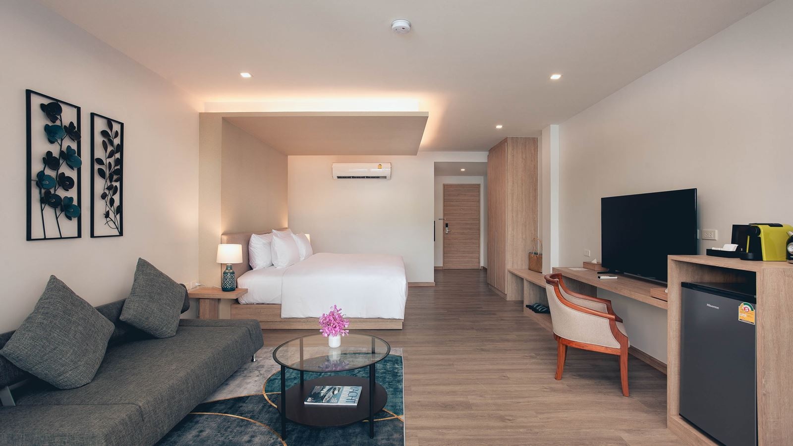 rooms-deluxe-pool-access