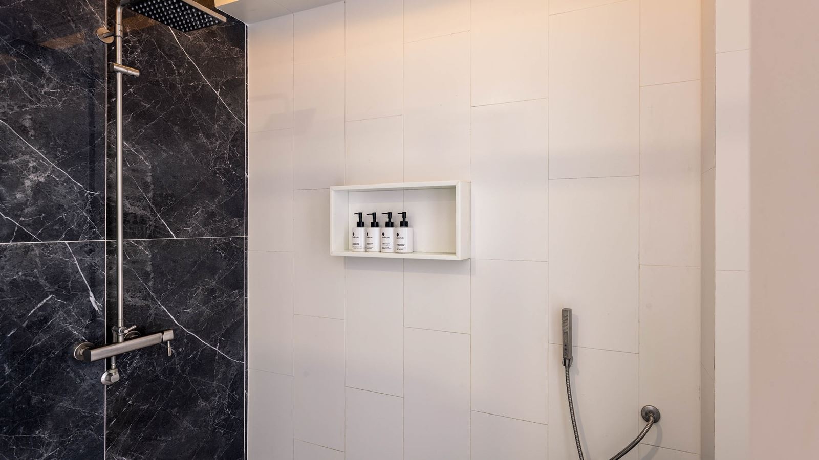 rooms-oceanfront-suite