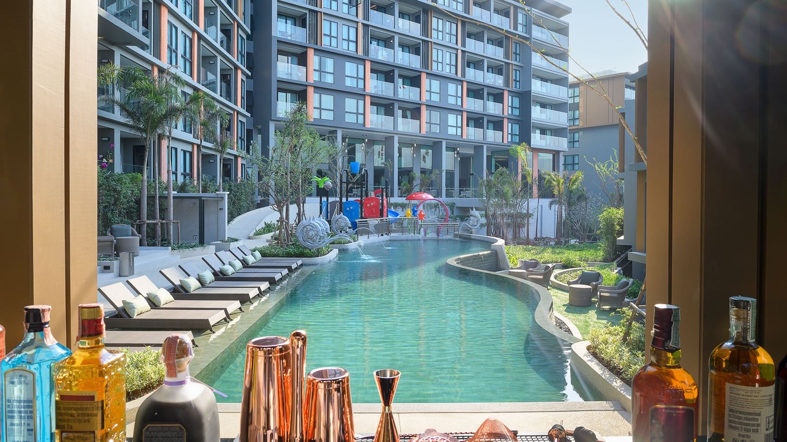 restaurants-etoile-pool-bar