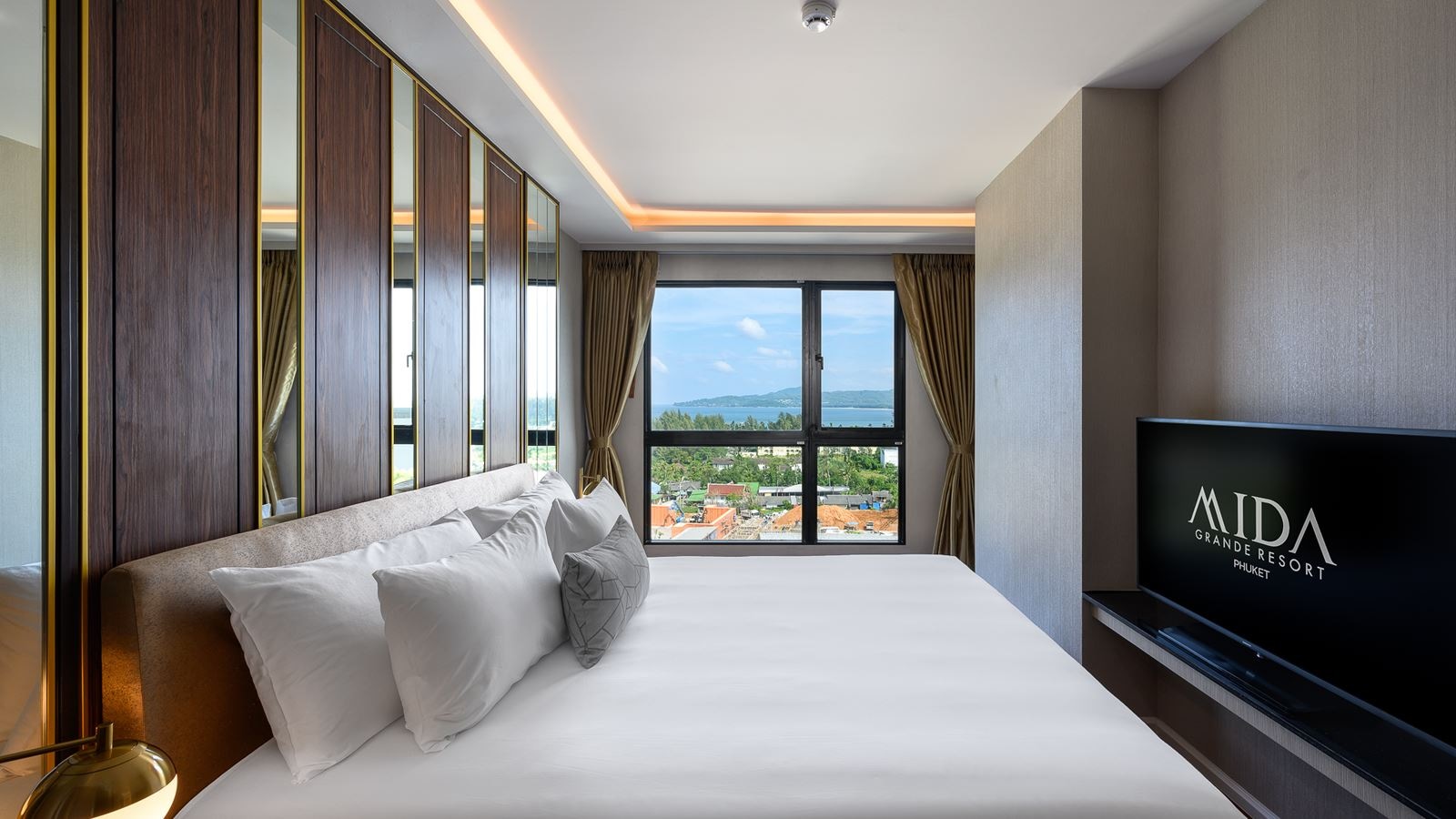 rooms-grande-2-bedroom-suite-ocean-view