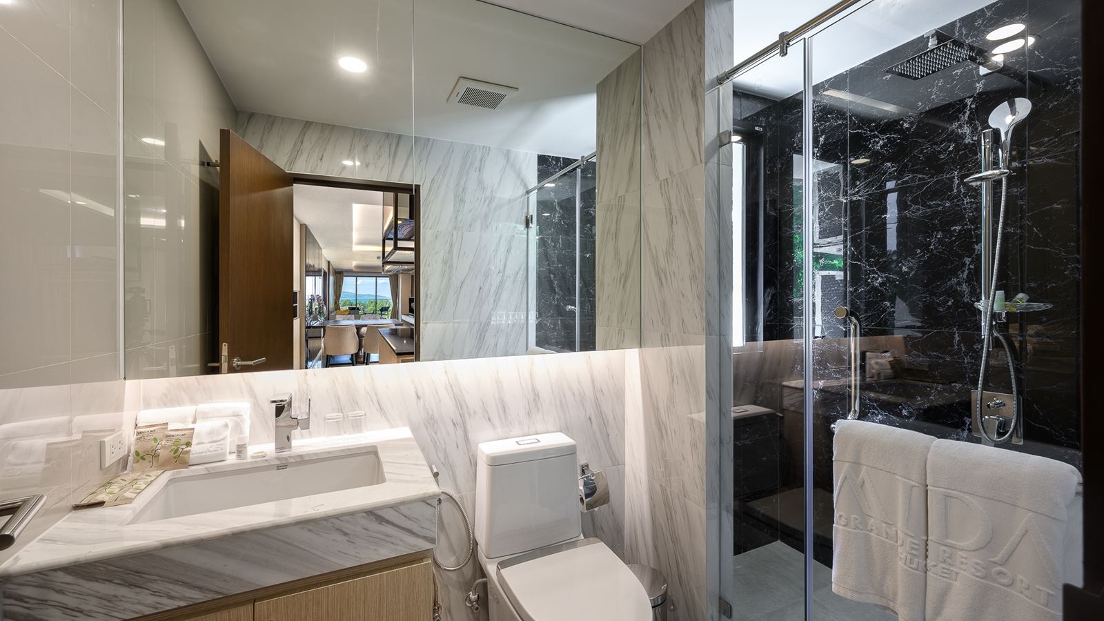 rooms-family-suite-2-bedroom-ocean-view